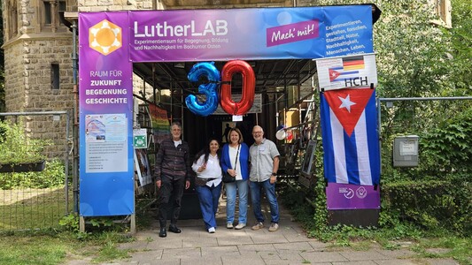 Eingang LutherLAB und Gäste