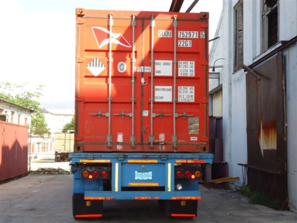 HCH verschickt 100. Container nach Cuba