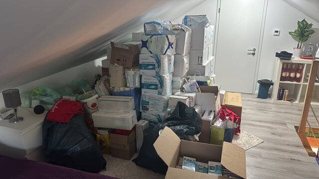 Die Bilder zeigen die Spendenaktion in Brandenburg. In den letzten Monaten wurden Spenden gesammelt, die im Juni 2026 in das HCH Lager nach Witten gebracht wurden und dort auf den weiteren Versand nach Kuba in einem der Container warten.